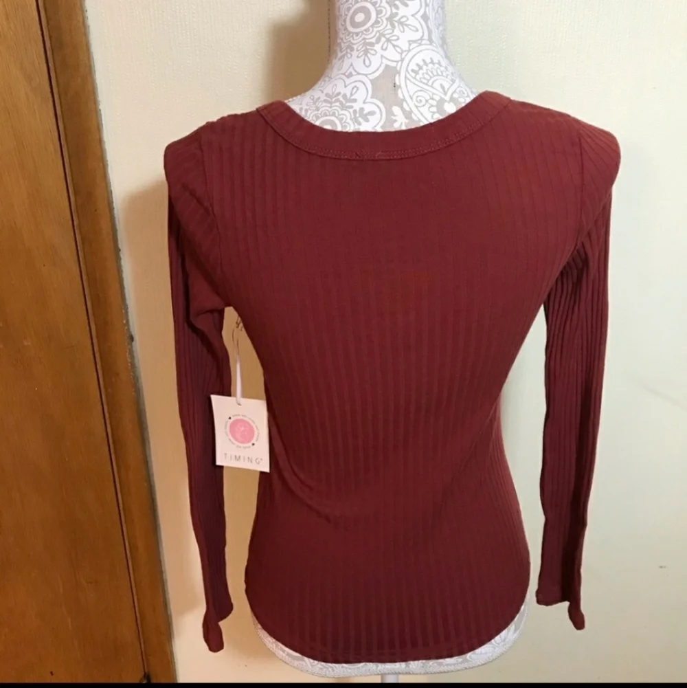 ❤️ NWT Cute V Neck Sweater Top by Timing